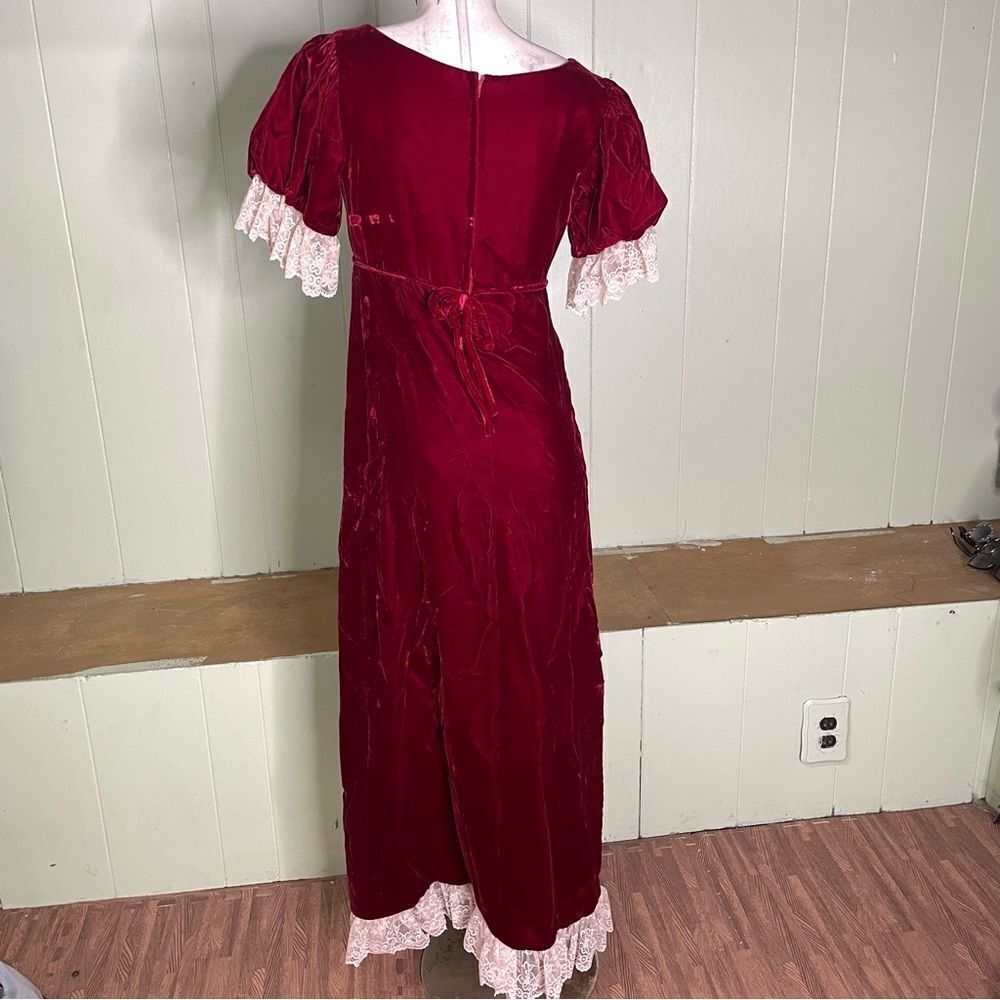 Vintage Velvet Victorian Red Crush Dress White Lace 1960’s Rare Red Dress - Picture 7 of 11